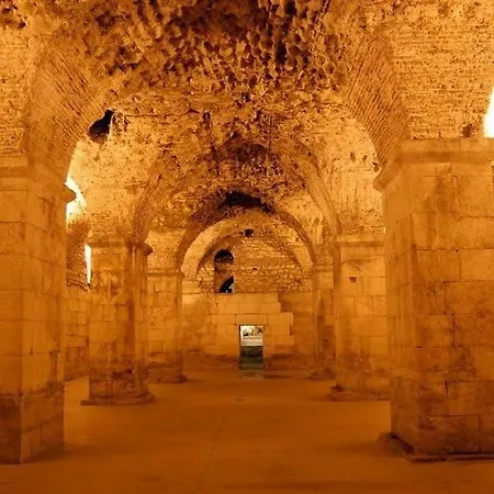In Beautiful Diocletian's Palace * 스플리트