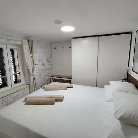 Apartament In Beautiful Diocletian's Palace *
