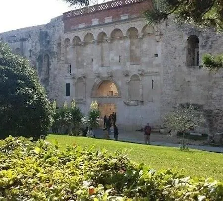 Apartment In Beautiful Diocletian's Palace Split