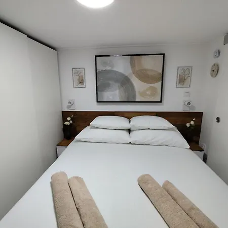 Apartment In Beautiful Diocletian's Palace