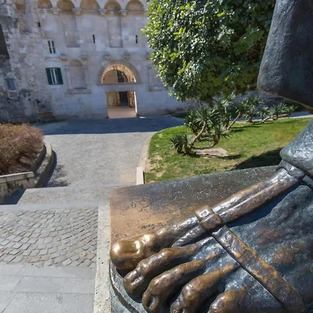 Apartment In Beautiful Diocletian's Palace *