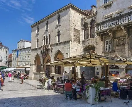 Lägenhet In Beautiful Diocletian's Palace Split