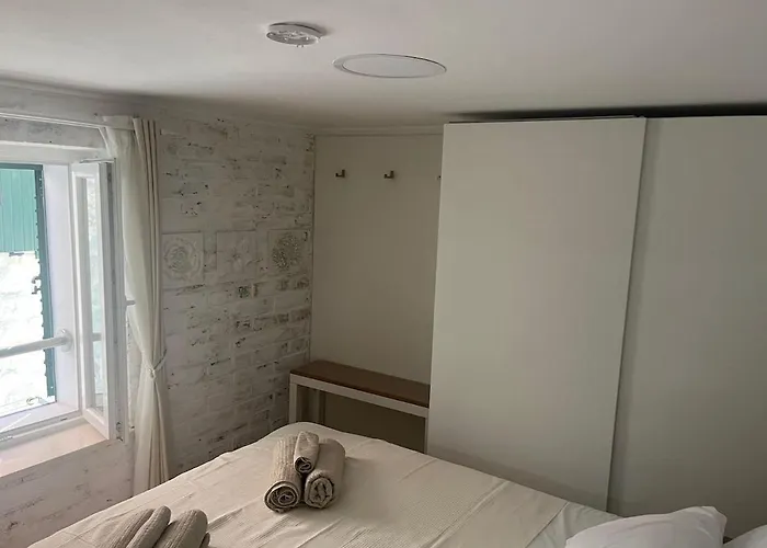 In Beautiful Diocletian's Palace Appartement