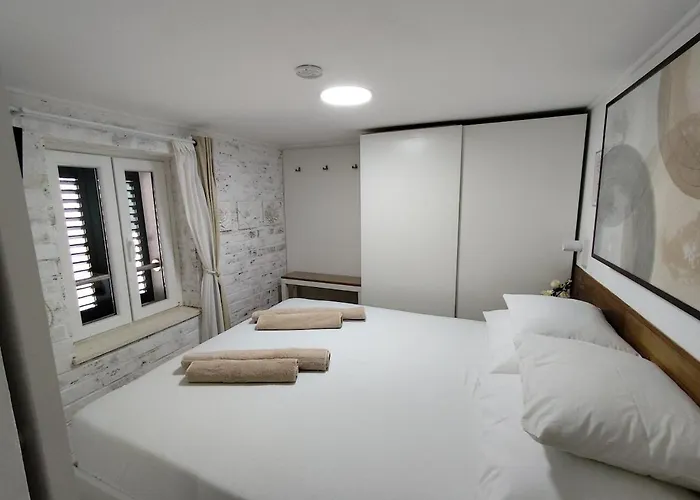 Appartement In Beautiful Diocletian's Palace *